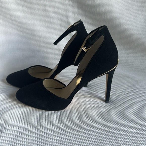 Michael Kors Georgia Black Suede Ankle Strap High Heels Gold Accent Size 6.5 - Picture 4 of 10